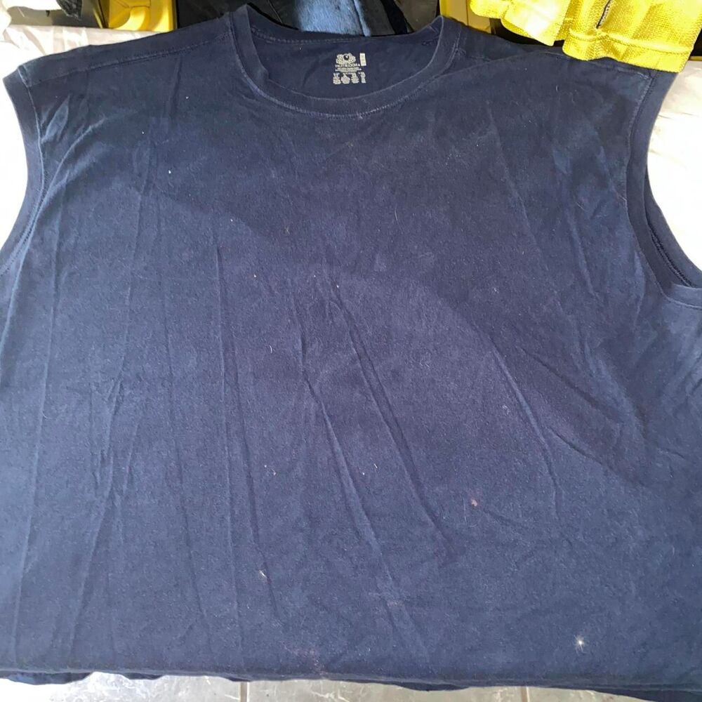 Fruit-of-the-loom Men's Navy and Blue T-shirt